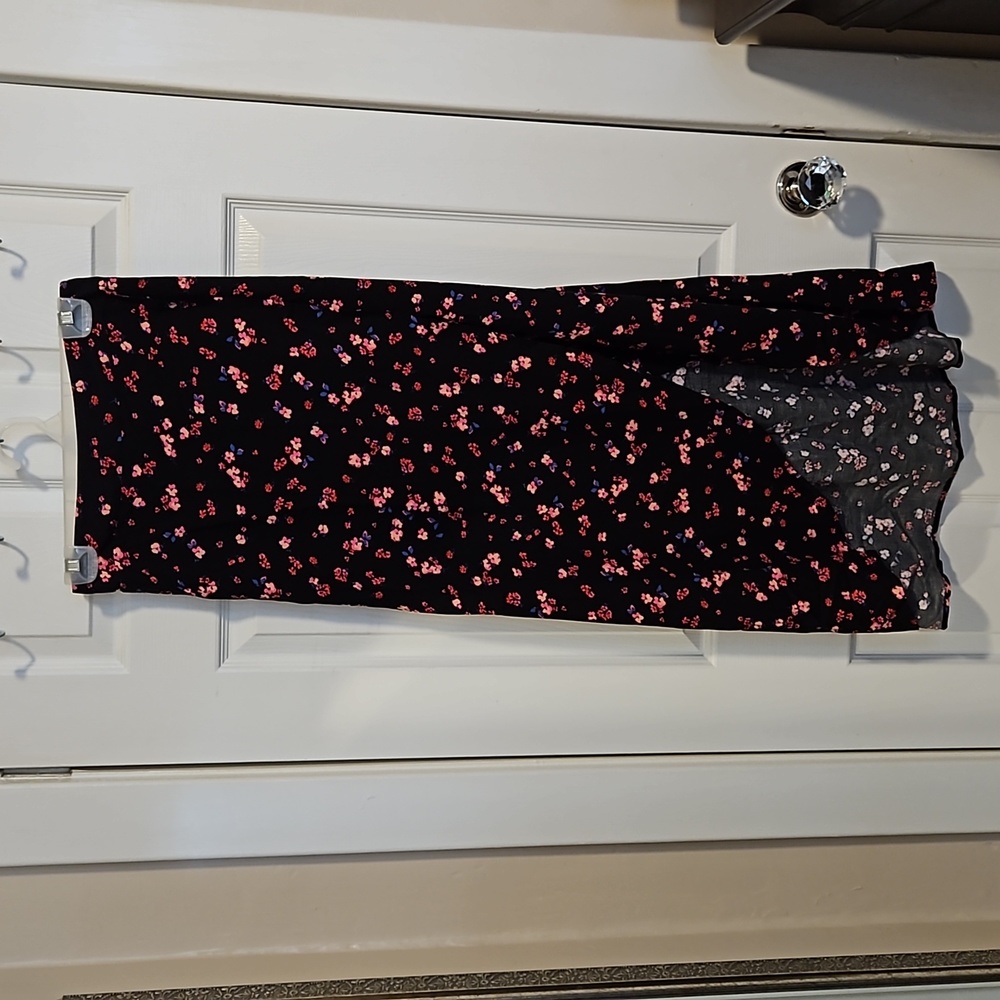 Express, floral, maxi skirt with slit. Size SP
